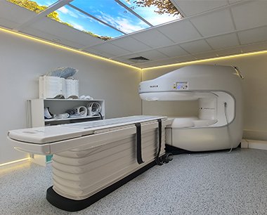 El Hospital Universitario Sanitas Virgen del Mar incorpora una resonancia magnética abierta que mejora la accesibilidad y comodidad de los pacientes