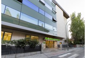 Fachada del centro Hospital Virgen del Mar